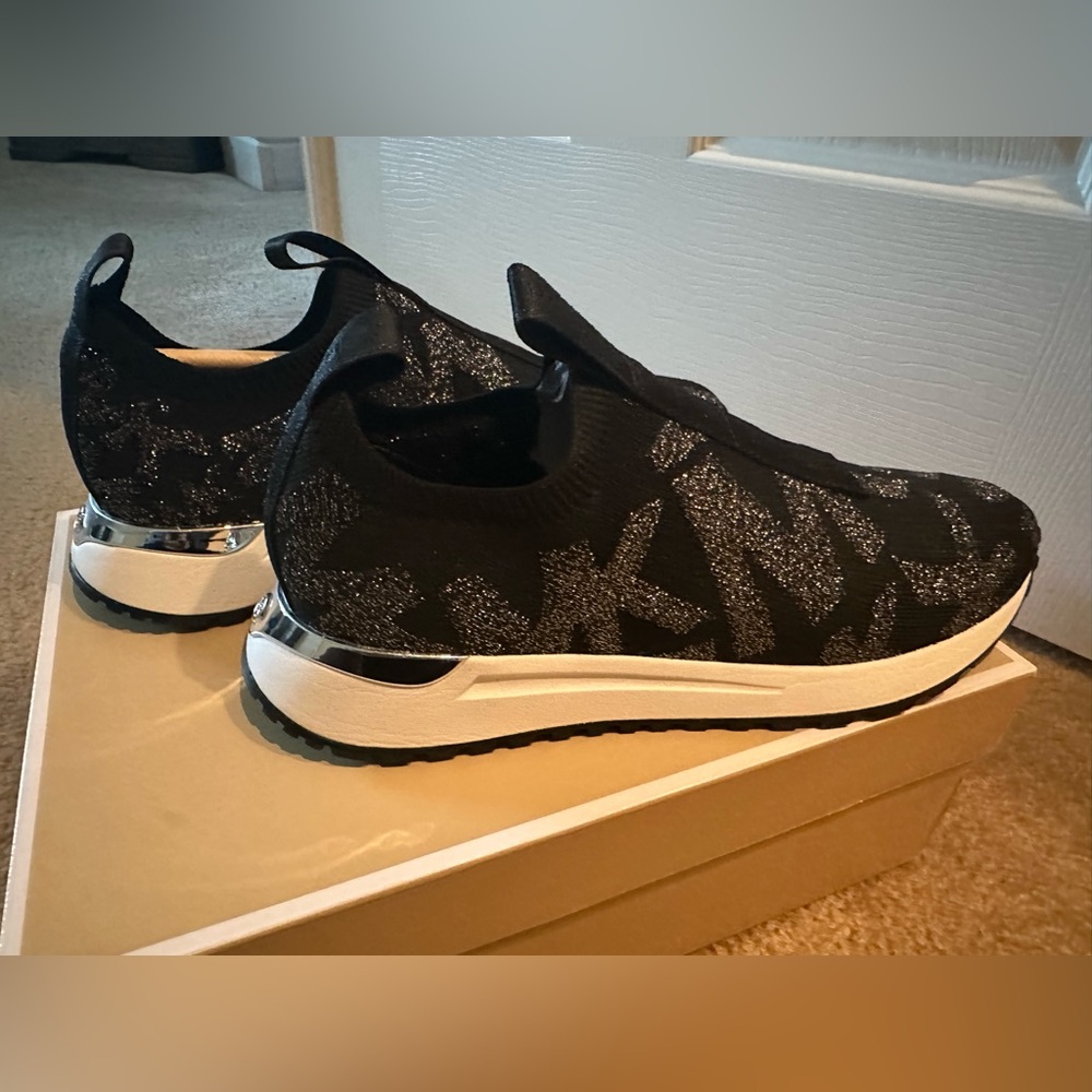 Michael Kors Logo Slip
